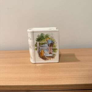 Vintage 1990s Royal Doulton Disney Classic Pooh Ceramic Book Bank